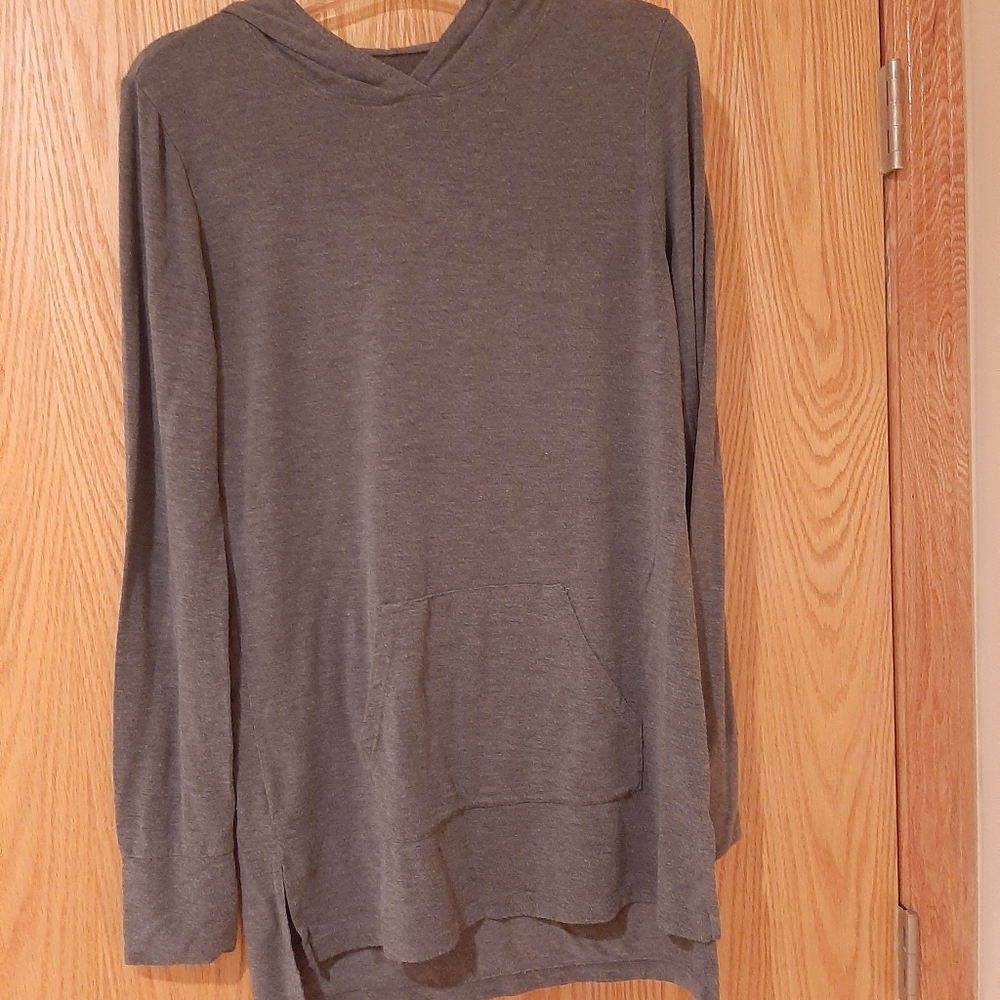 Cuddl Duds Software with stretch hooded shirt Size Small